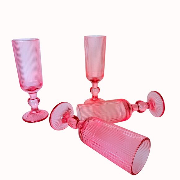 Romantic Ribbed Pink Glass Champagne Flutes Set of 4 Heart Stem Retro Cocktail - Picture 6 of 15